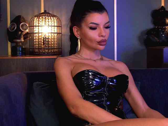 EleniaDevons's Webcam Live Show