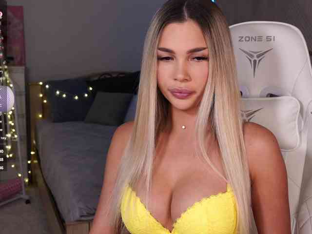 -Dirty-Bitch's Webcam Live Show