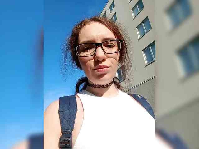 marykiskis's Webcam Live Show