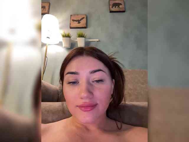 juicy-peachh's Webcam Live Show