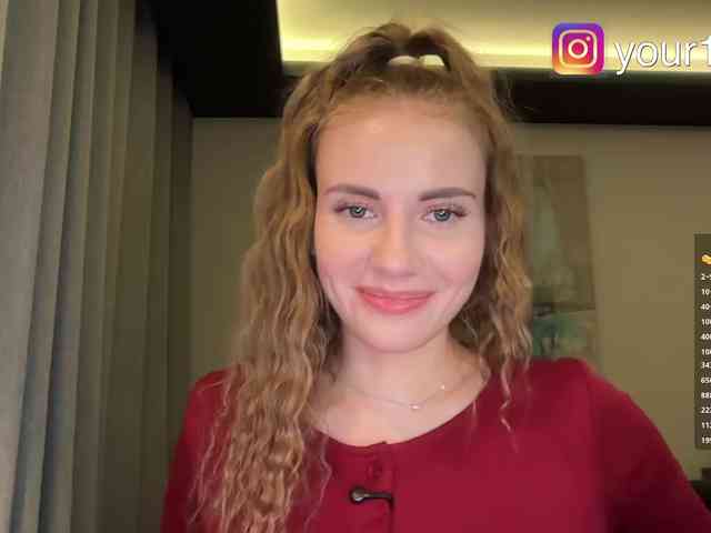 -VikkiL0vesCheese-'s Webcam Live Show