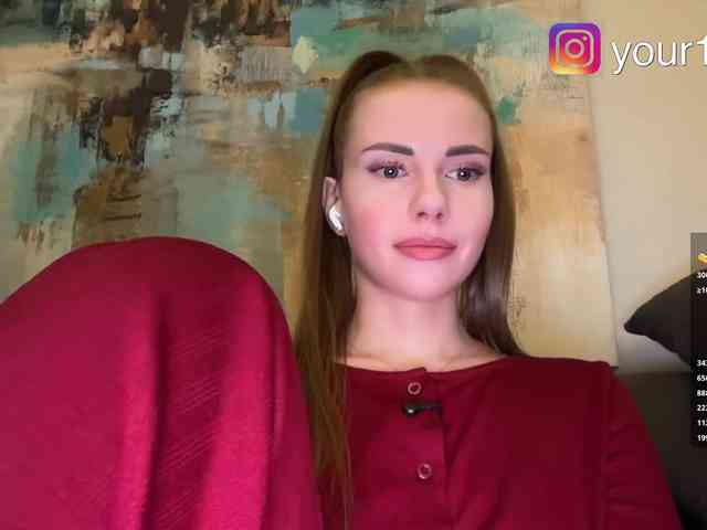 -VikkiL0vesCheese-'s Webcam Live Show