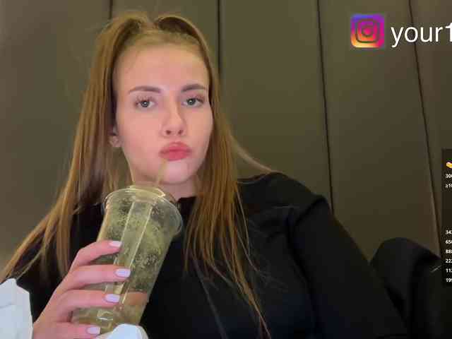 -VikkiL0vesCheese-'s Webcam Live Show