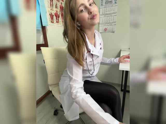 Adelaida1001's Webcam Live Show