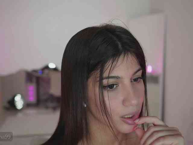 -catt-'s Webcam Live Show