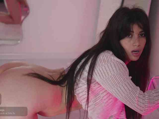 -catt-'s Webcam Live Show