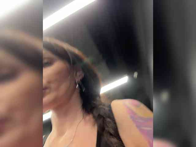 -AnnaMaria-'s Webcam Live Show