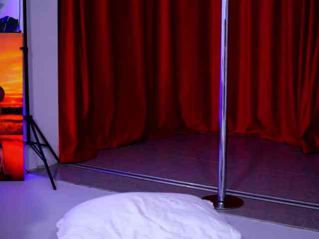 NatyDesiree's Webcam Live Show