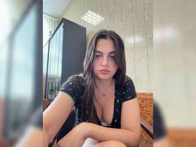 Порночат с NikkySecrets