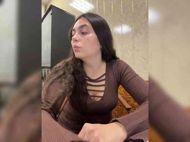 NikkySecrets's Webcam Live Show