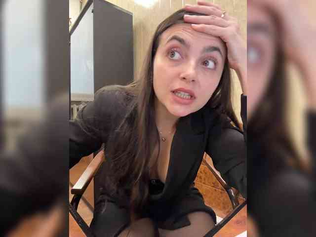 NikkySecrets's Webcam Live Show