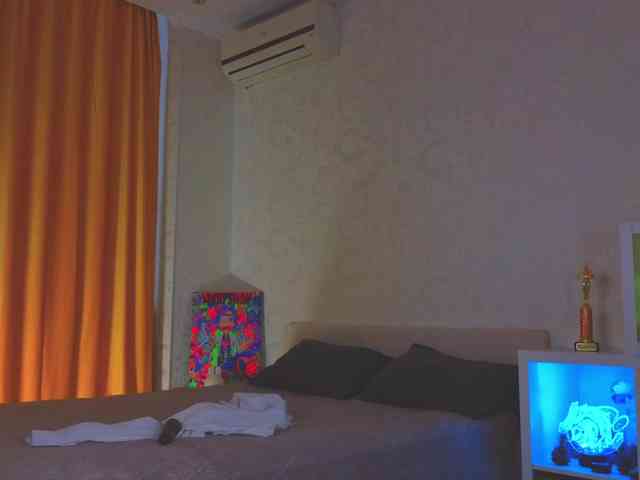 RenaWong's Webcam Live Show