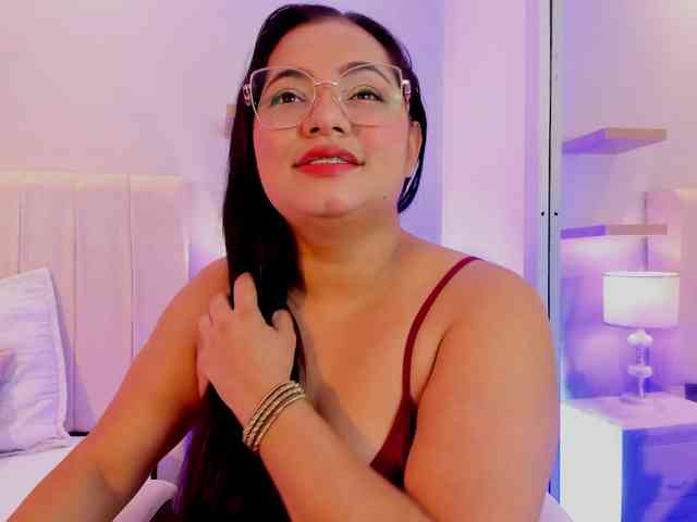 adhilaa- Webcam-Liveshow