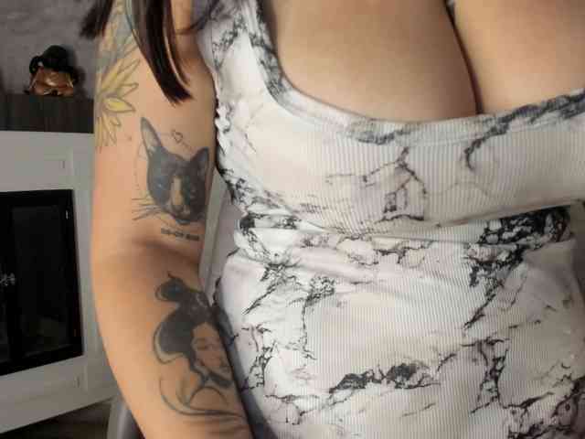 Anniie's Webcam Live Show