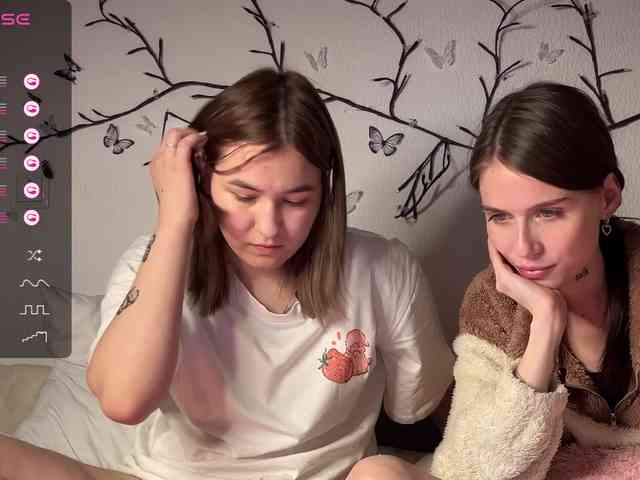 2Love-Love2's Webcam Live Show