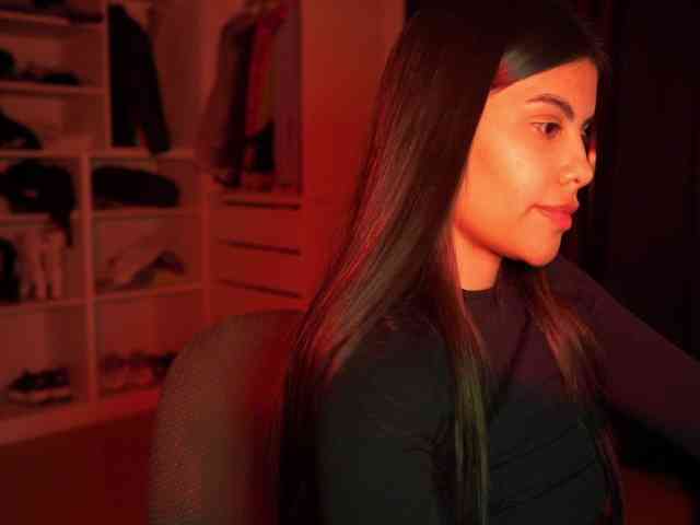 capriciousqueen's Webcam Live Show