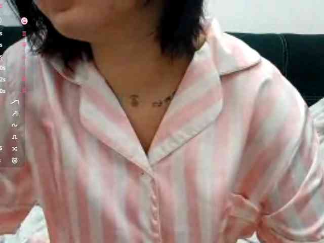 EleanorBaker's Webcam Live Show