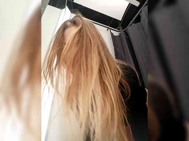 AnyaSweet18's Webcam Live Show