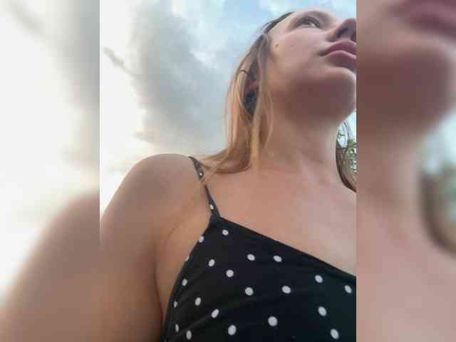 Linnea's Webcam Live Show