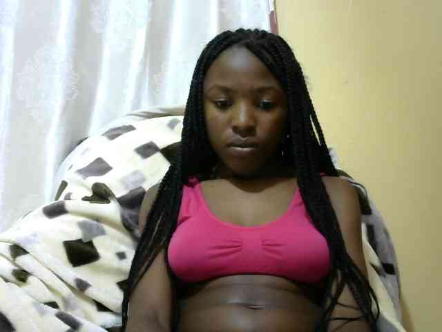 Порночат с Petitepussie