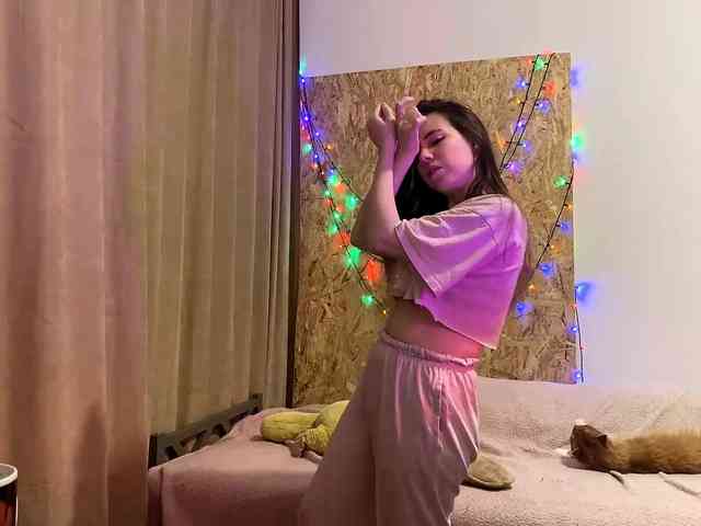 LorrieRingham's Webcam Live Show