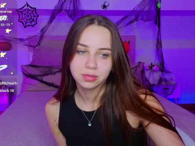 Little-sin-'s Webcam Live Show