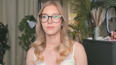 AlthenaDaggett's Webcam Live Show