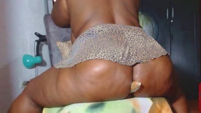 EBONYCUM69's Webcam Live Show