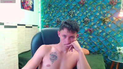 Garuo_18's Webcam Live Show