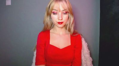 LuciaAdorable's Webcam Live Show