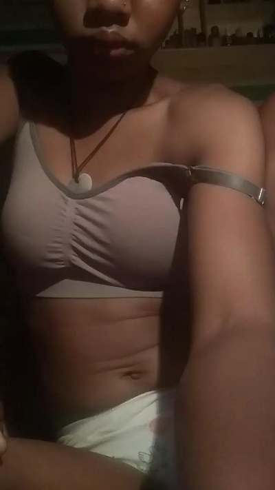 Sarahkwel's Webcam Live Show