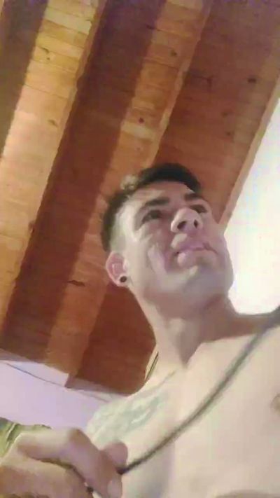 emiliano_benit3's Webcam Live Show
