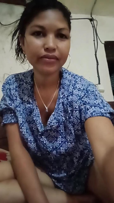 honesexy's Webcam Live Show