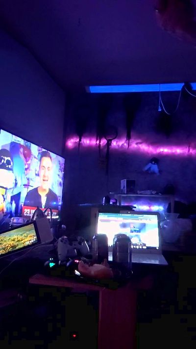 physicssexpert's Webcam Live Show