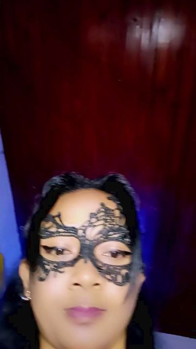 queenny1's Webcam Live Show