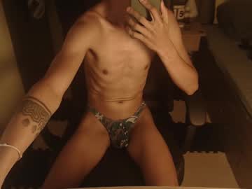 asian_loverboii69's Webcam Live Show