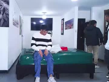 benz_boys's Webcam Live Show