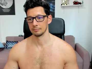 Watch brutusk1's Live Sex Show