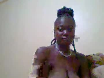 Sehen Sie sich cuteallianah07s Live-Sexshow an