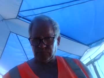 Порночат с hornyjamesraymond69