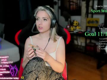 kimilee22's Webcam Live Show