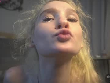 Порночат с risingdawnn