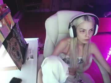 Порночат с tinykylie