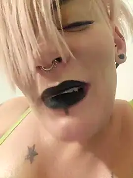 PinkTheHawk Webcam-Liveshow