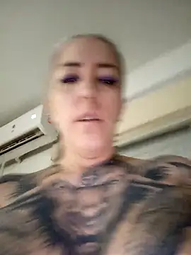 vamporasuccubus19777's Webcam Live Show