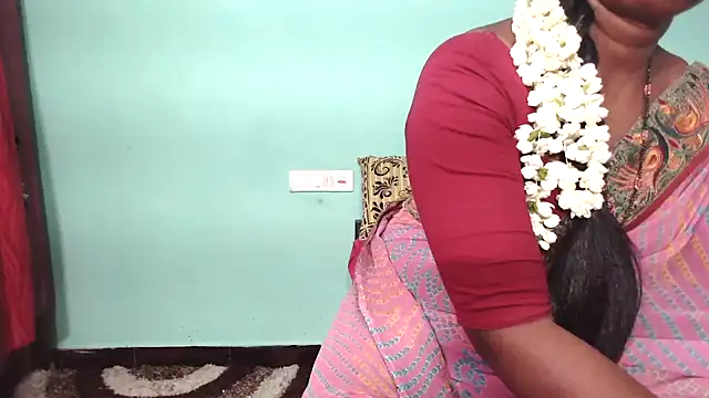 shrutitelugu69's Webcam Live Show
