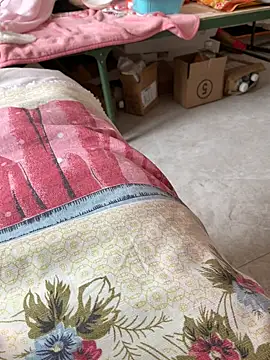 iu_uzZ's Webcam Live Show