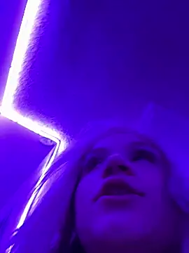 Cutiepiespanks's Webcam Live Show