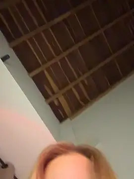 curchez_'s Webcam Live Show