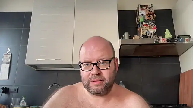 theitalianbear's Webcam Live Show